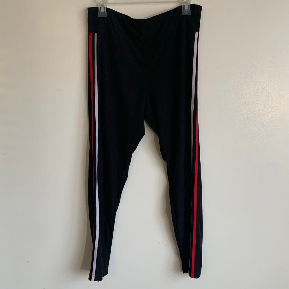 No Boundaries (NOBO) Juniors XL black leggings / track pants